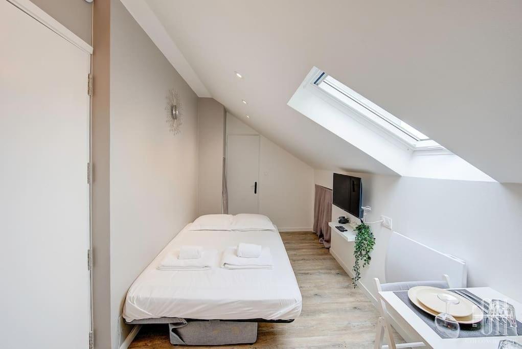Sakura - Face Gare Apartment Тур Екстериор снимка