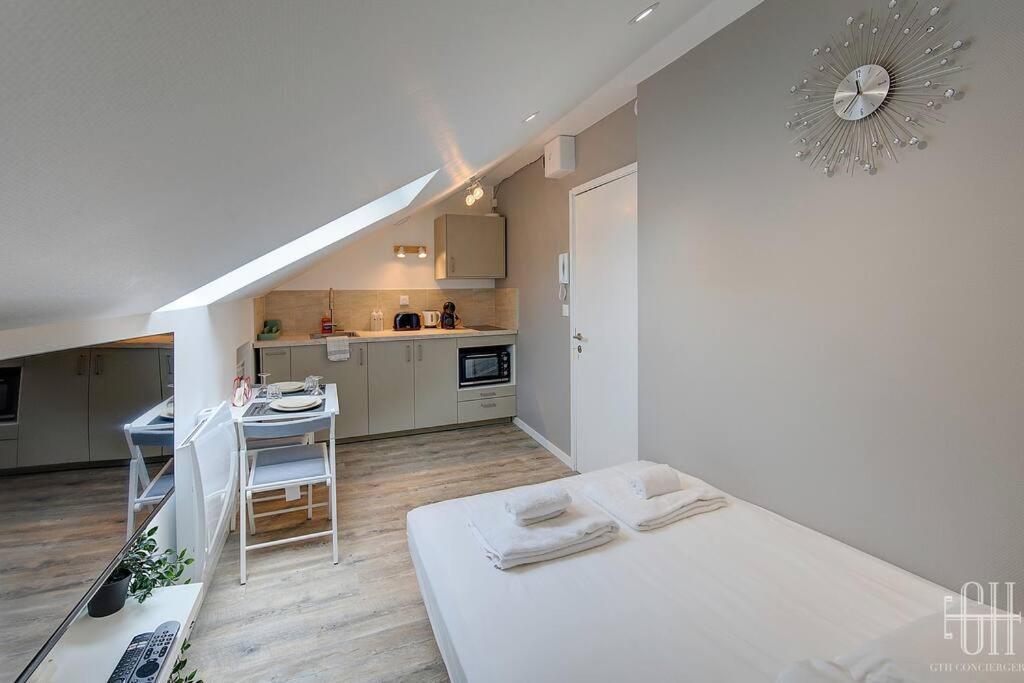 Sakura - Face Gare Apartment Тур Екстериор снимка